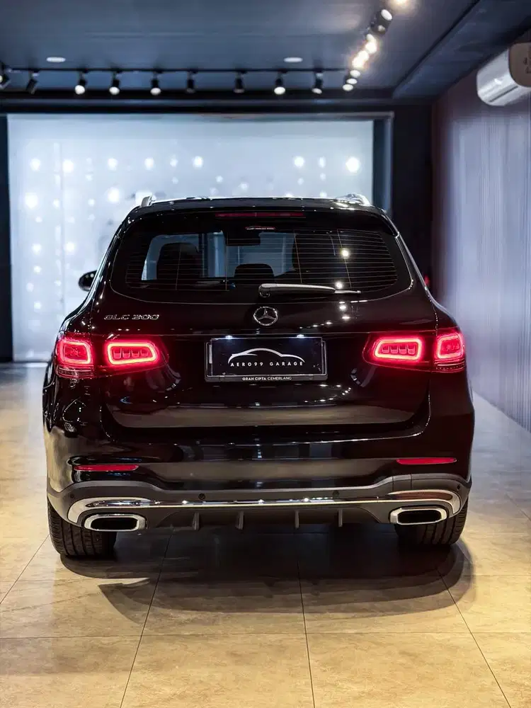 Mercedes-Benz GLC200 2021 Bensin