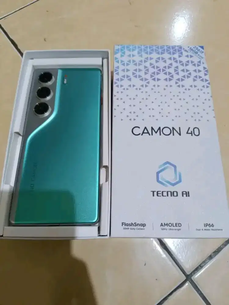 Tecno camon 40 8/256gb