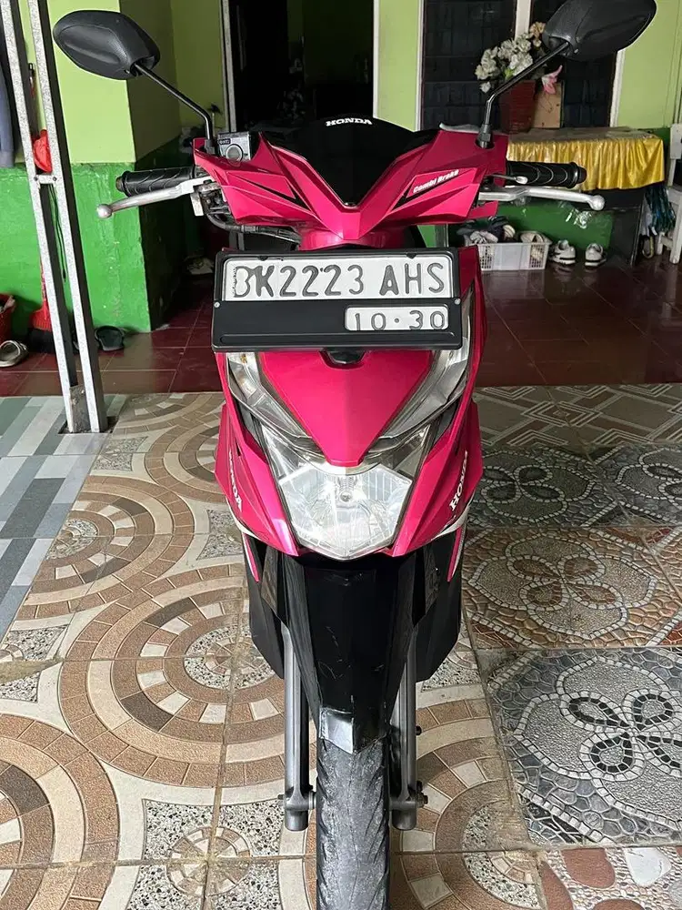 beat 2019 ISS pink