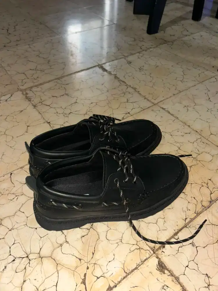 Sepatu docmart walko
