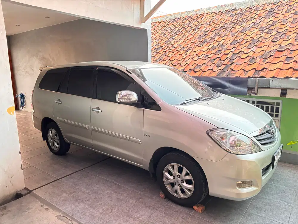 Toyota Kijang Innova 2008 Bensin