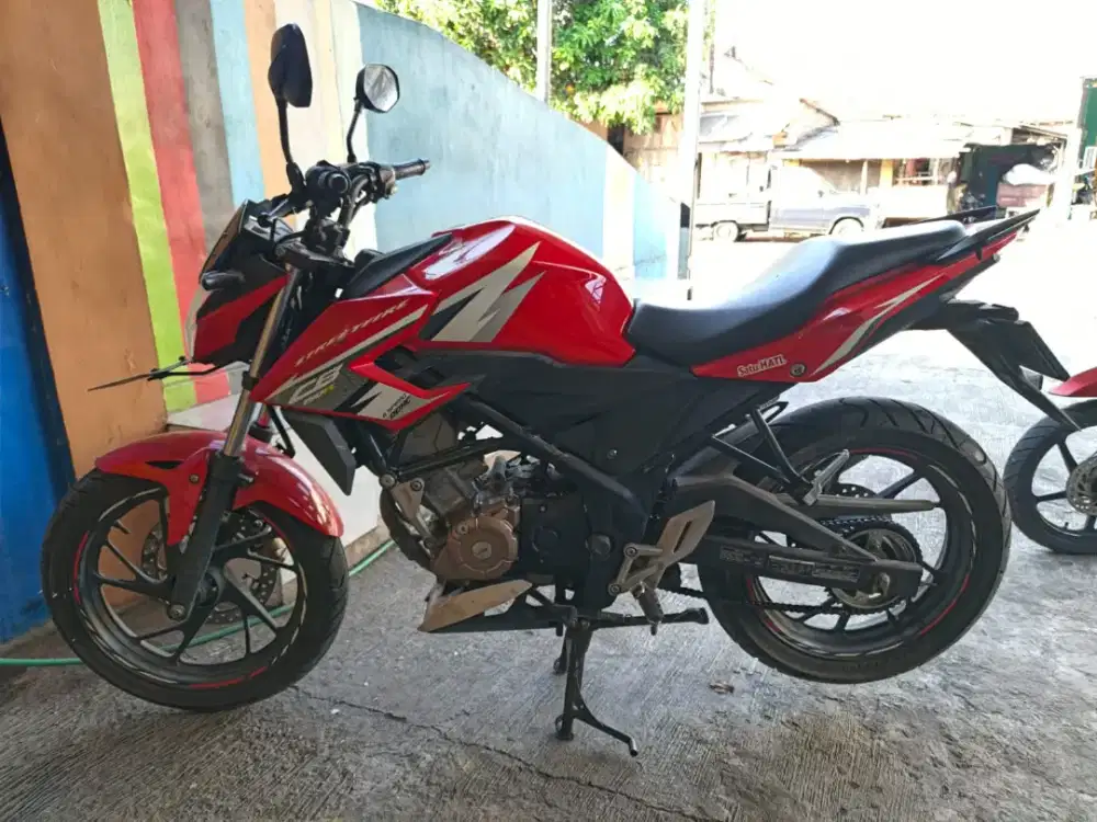DIJUAL Honda CB 150R 2017