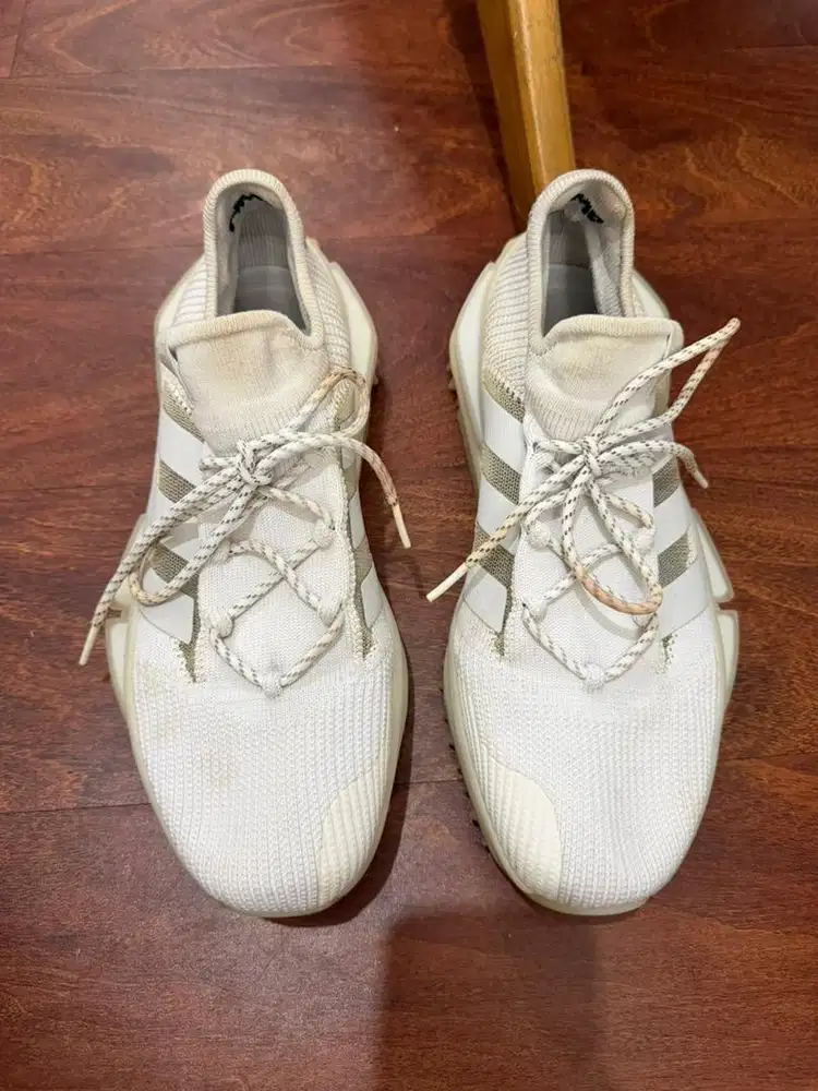 Adidas white laki laki