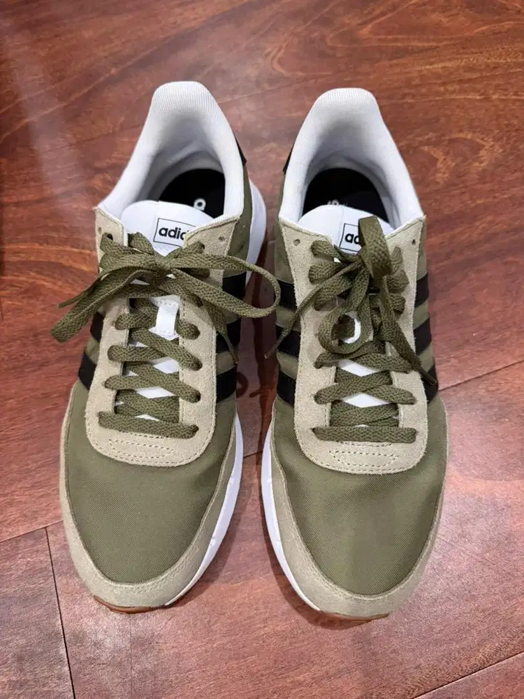 Adidas preloved
