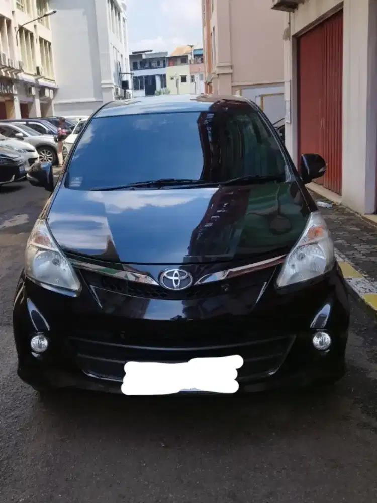 TOYOTA AVANZA VELOZ 1.5 AUTOMATIC (A/T) TAHUN 2014 WARNA HITAM