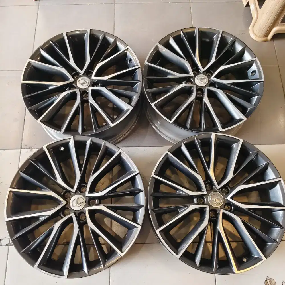 Velg OEM Original Lexus NX(RARE ITEM) R20 pcd 5x114 Lebar 7,5 ET 35