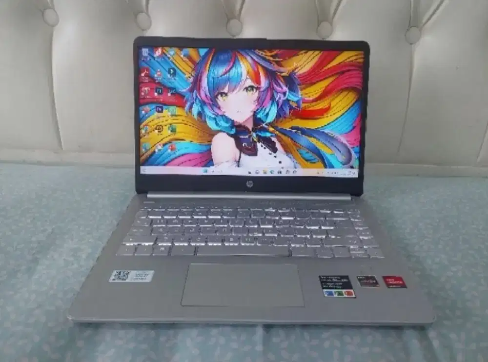 Laptop HP Ryzen 5-5625U Ram 8 GB SSD 512GB mulus siap pakai