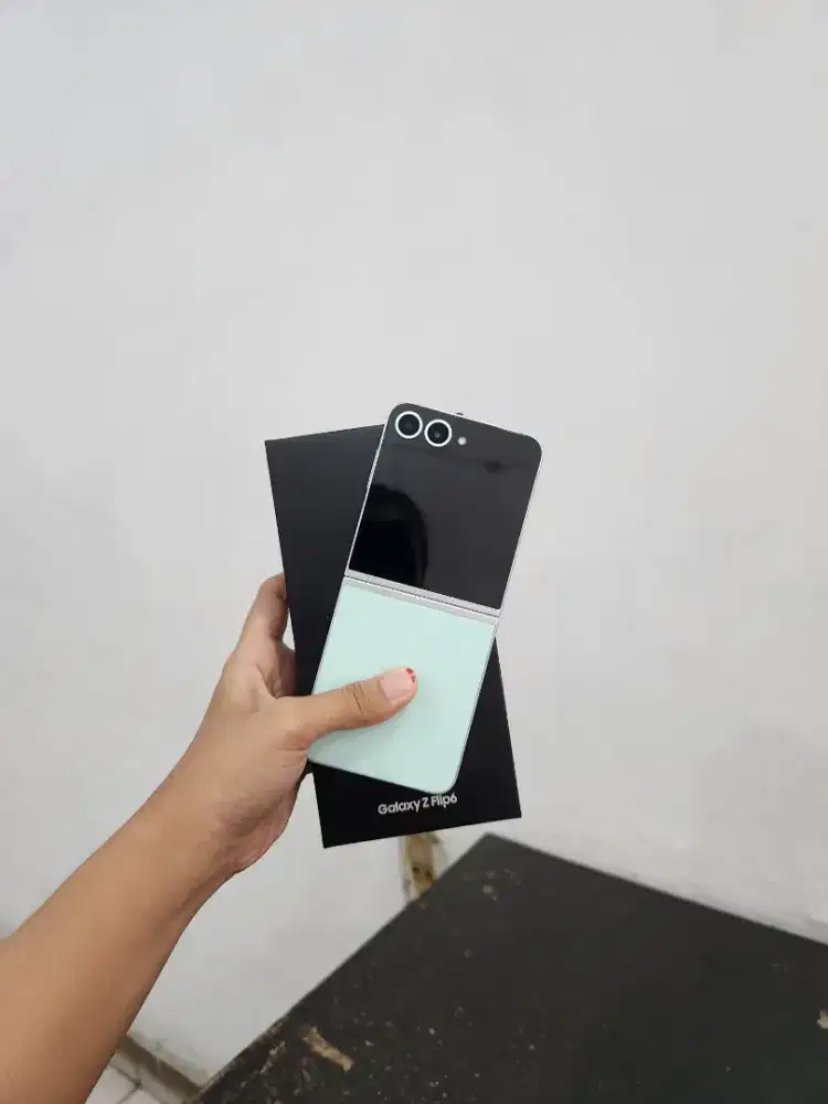Samsung Z Flip 6 256Gb perfect - resmi #Relax