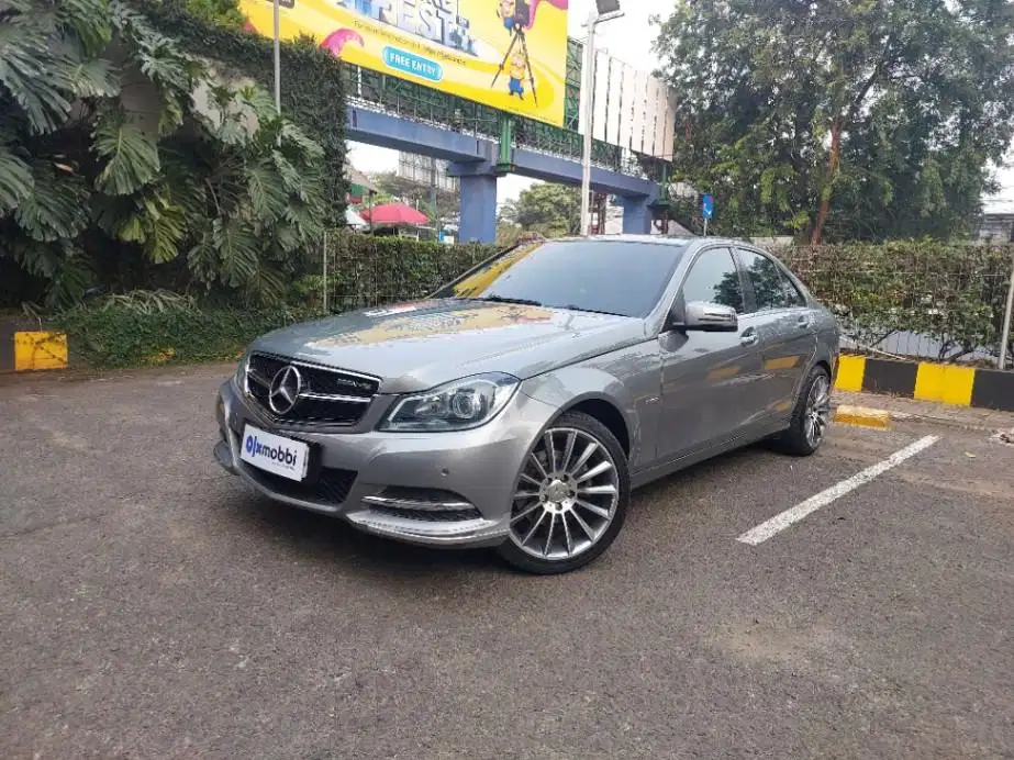 LOW DP Mercedes-Benz C200 1.8 CGI Avantgarde Bensin-AT 2011 0UB