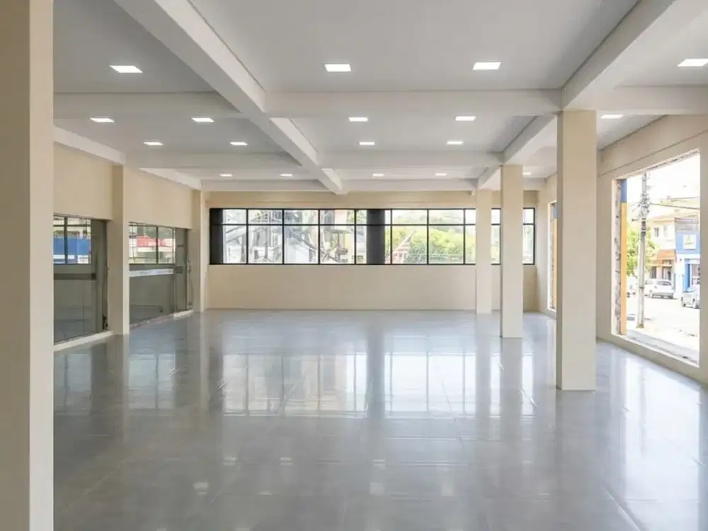 MINI BUILDING 3 LANTAI COCOK UNTUK KANTOR KLINIK CAFE ATAU USAHA PARKIR LUAS LOKASI STRATEGIS