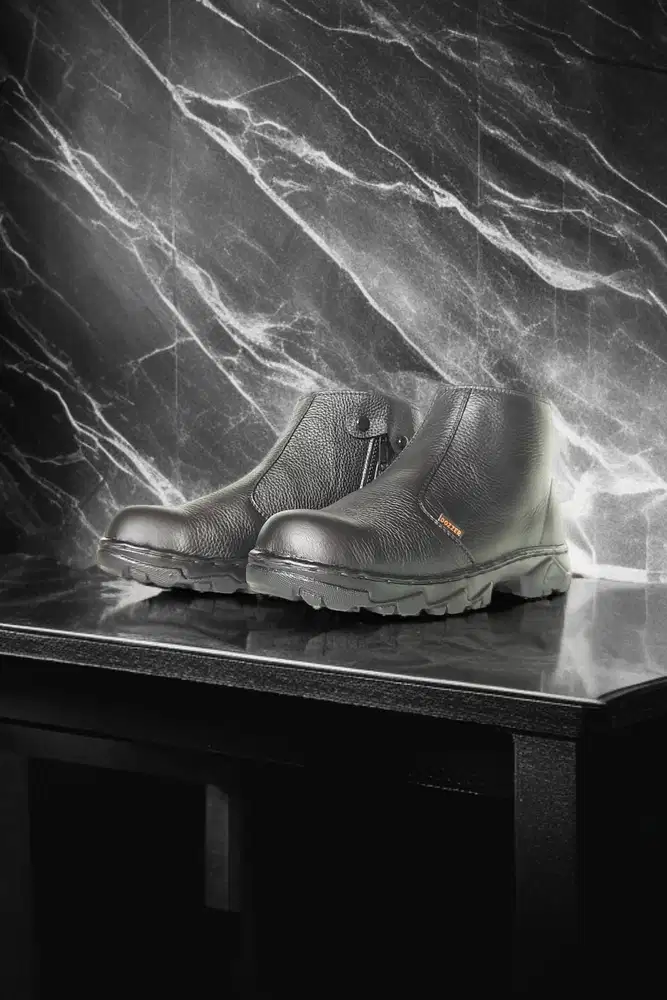 Penawaran terbatas Sepatu safety ready Gresik