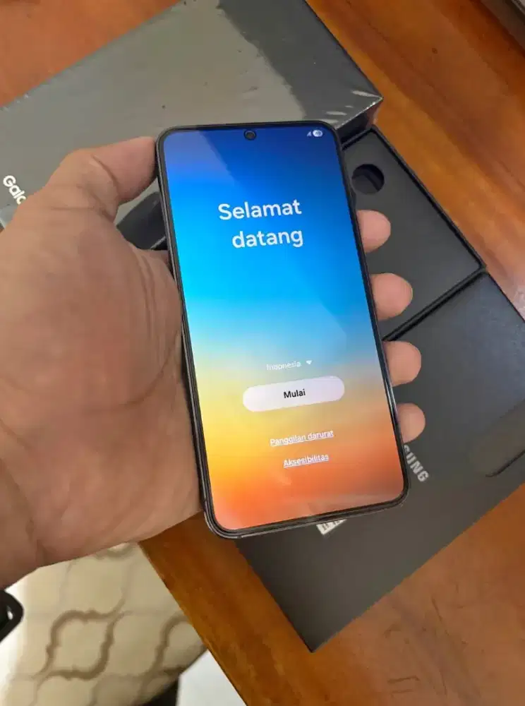Samsung S23 Like New mulus100%