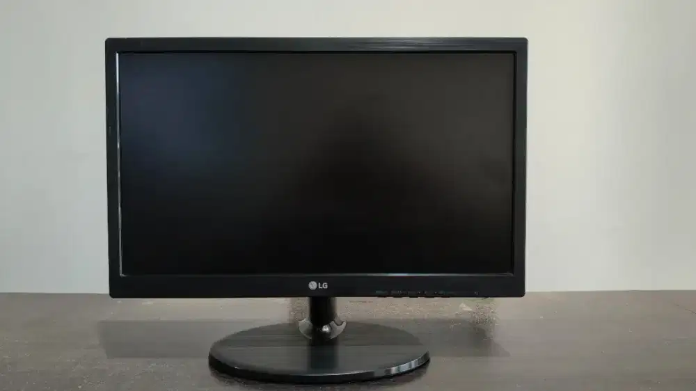 Monitor LED LG 19M38A 19 Inch Normal Mulus - Kelengkapan Siap Pakai
