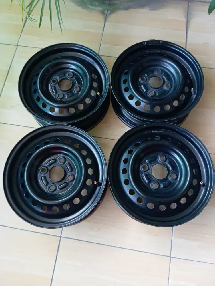 Velg kaleng original second harga 1 set (4 pcs)
