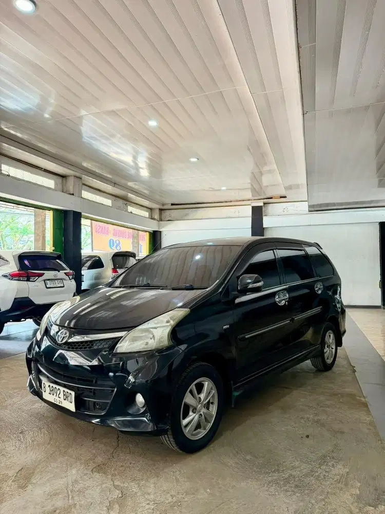 Avanza veloz 2012 AT
