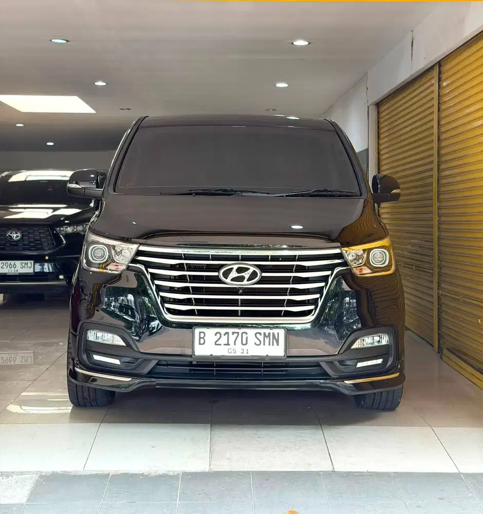 Hyundai H1 Royal Diesel 2021 May Automatic Hitam Vieta Motor Termurah