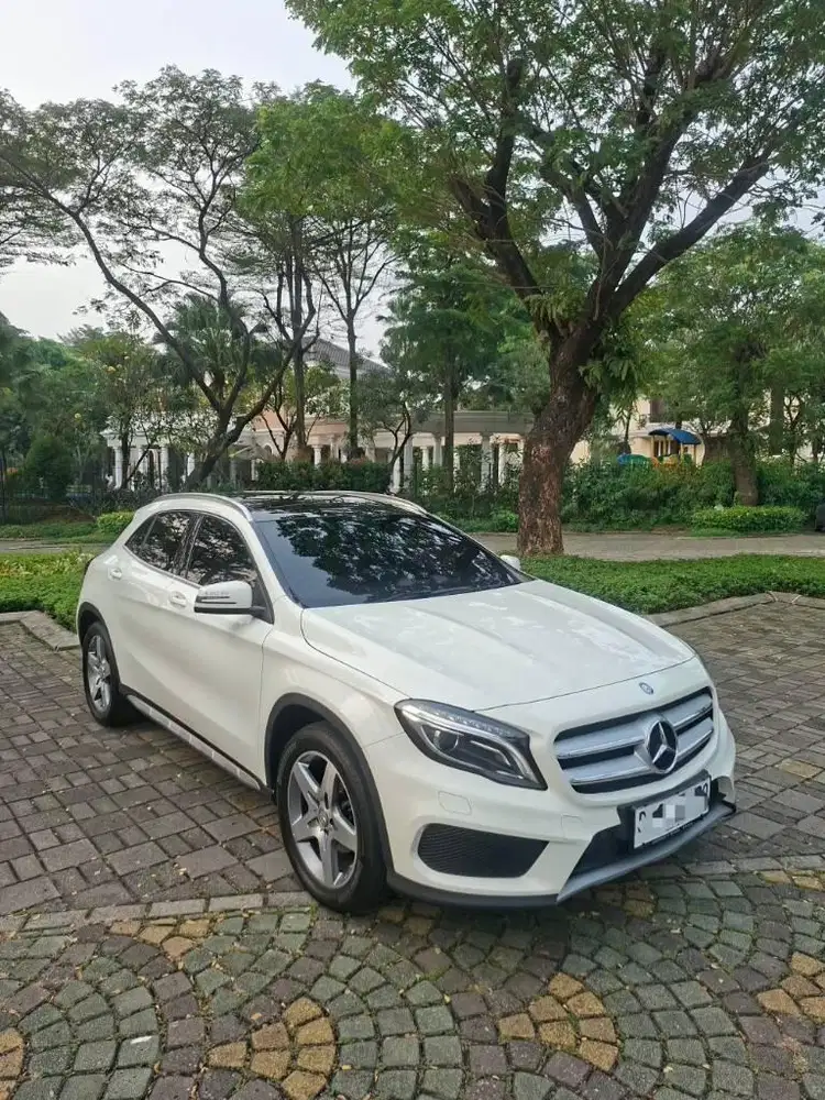 [ Km 37rb ] Mercedes Benz GLA200 / GLA 200 AMG 2016 Putih Panoramic