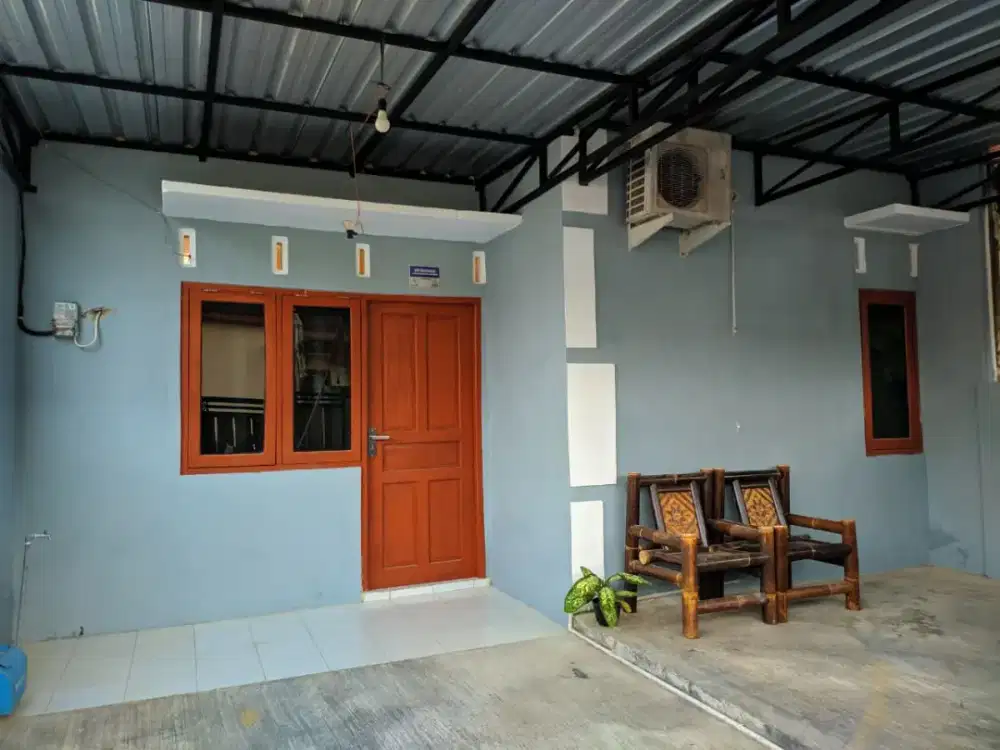 2KAMAR MANDI,1 KAMAR TIDUR