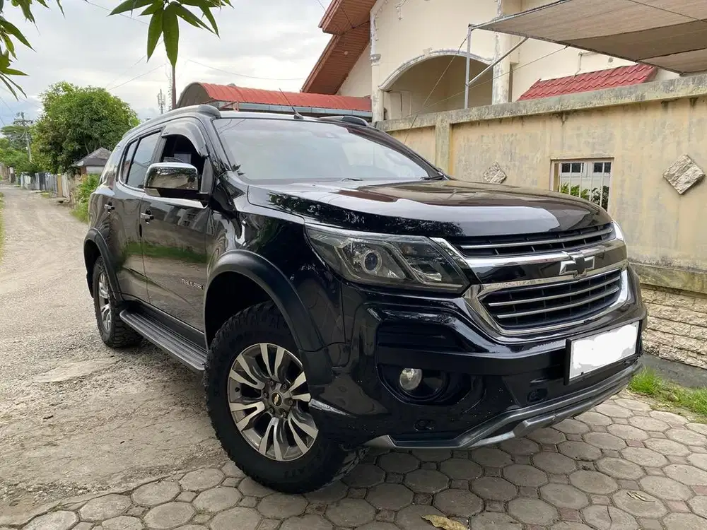 Chevrolet Trailblazer LTZ 2.5 AT 2018 Hitam