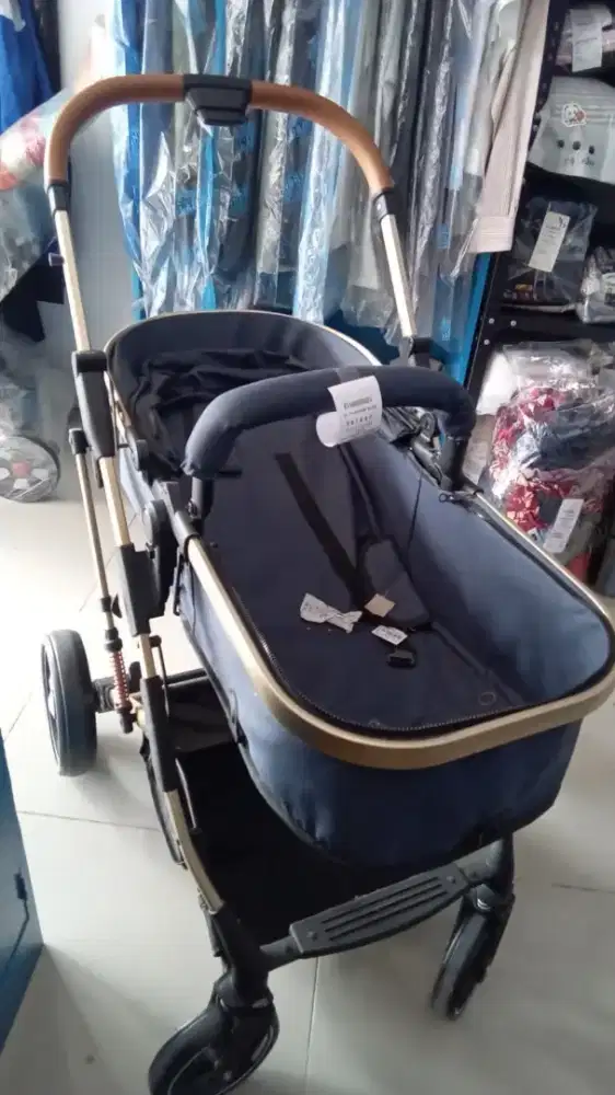 Stroller baby bekas pakai