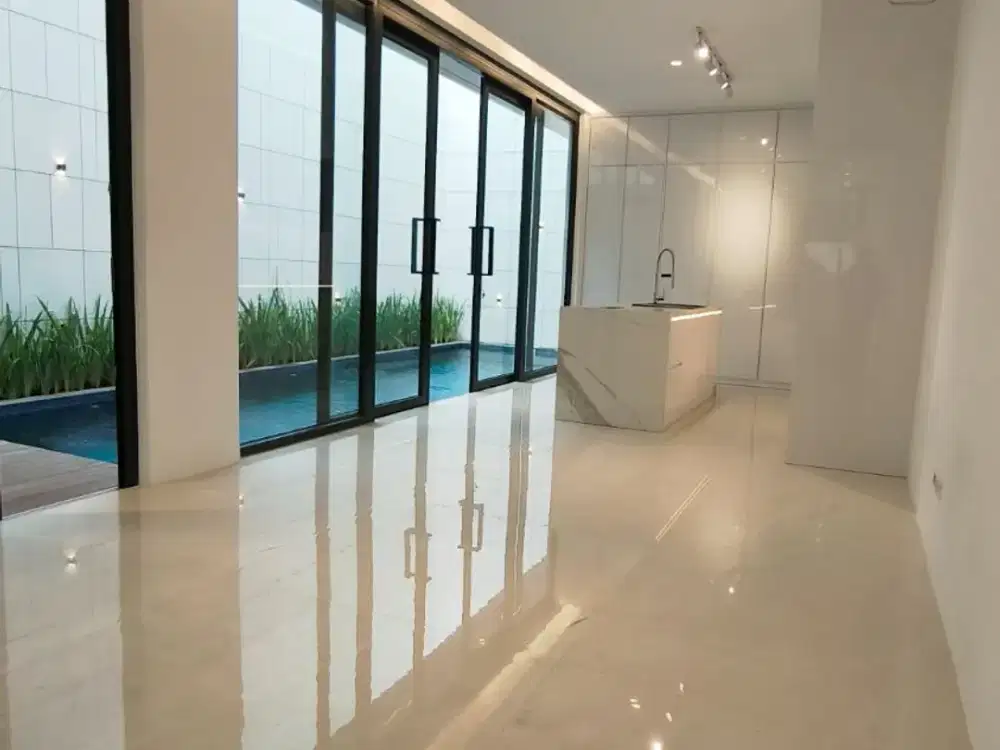 Dijual Rumah Brand New di Prime Area di Kemang , Jakarta Selatan