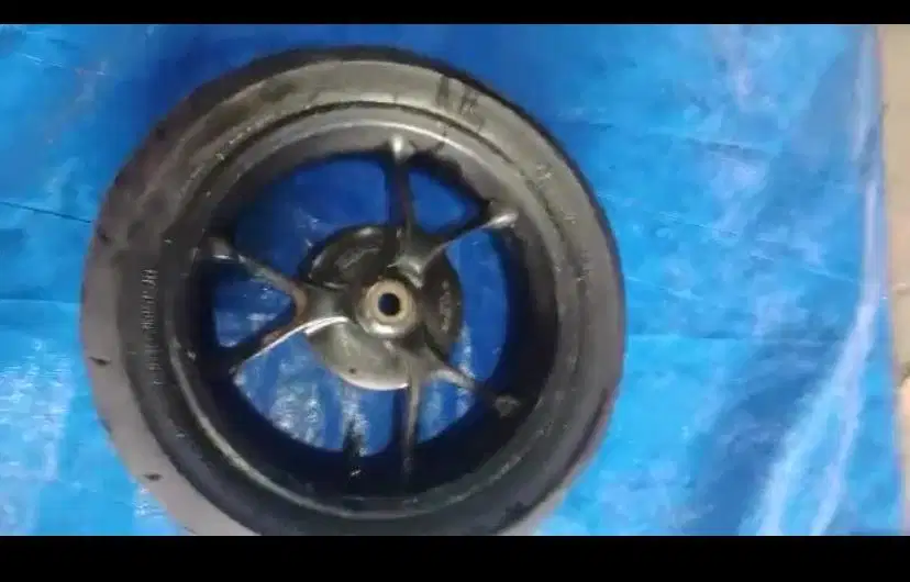 Dicari velg aerox 14