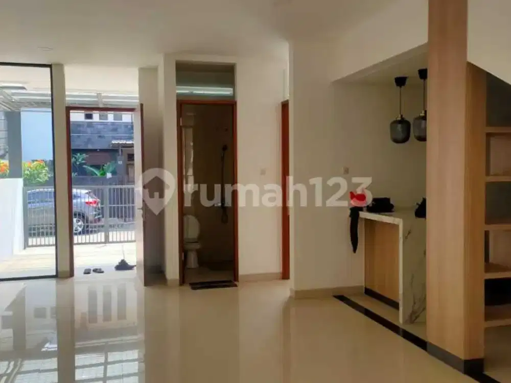 Rumah Siap Huni Di Jalan Pasir Salam Bandung