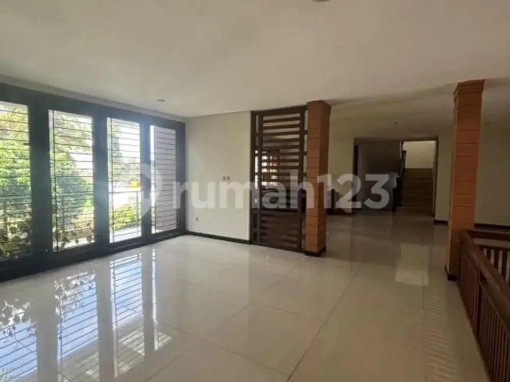 Jual Rumah Mewah Siap Huni Di Setraduta Bandung