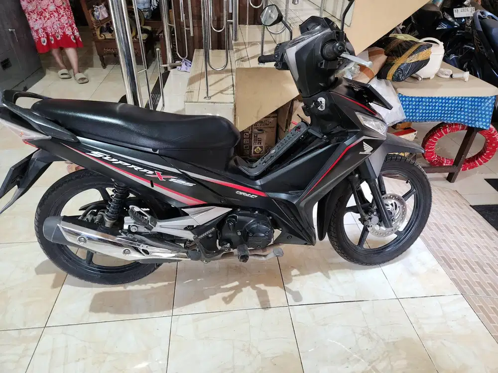 Supra 125 cw f1 2017 hitam doff kondisi apik sekali gbm