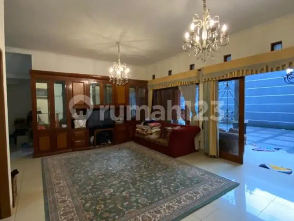 DIJUAL RUMAH MEWAH DI KOMPLEK BATUNUNGGAL BANDUNG