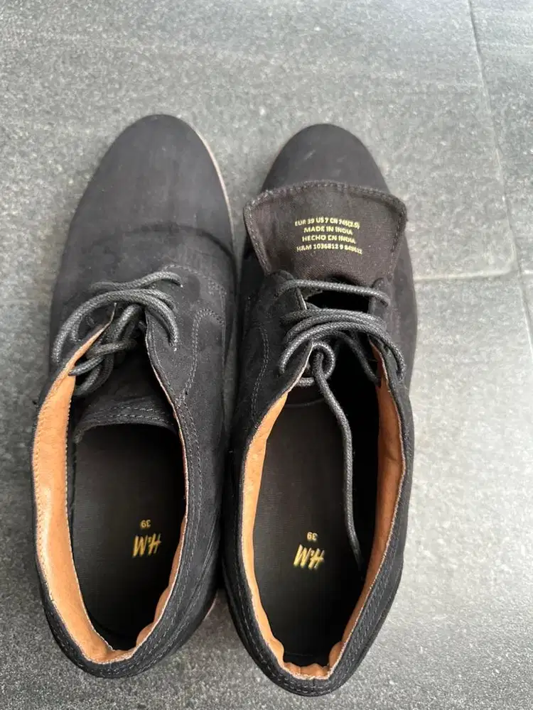 Sepatu kantor laki