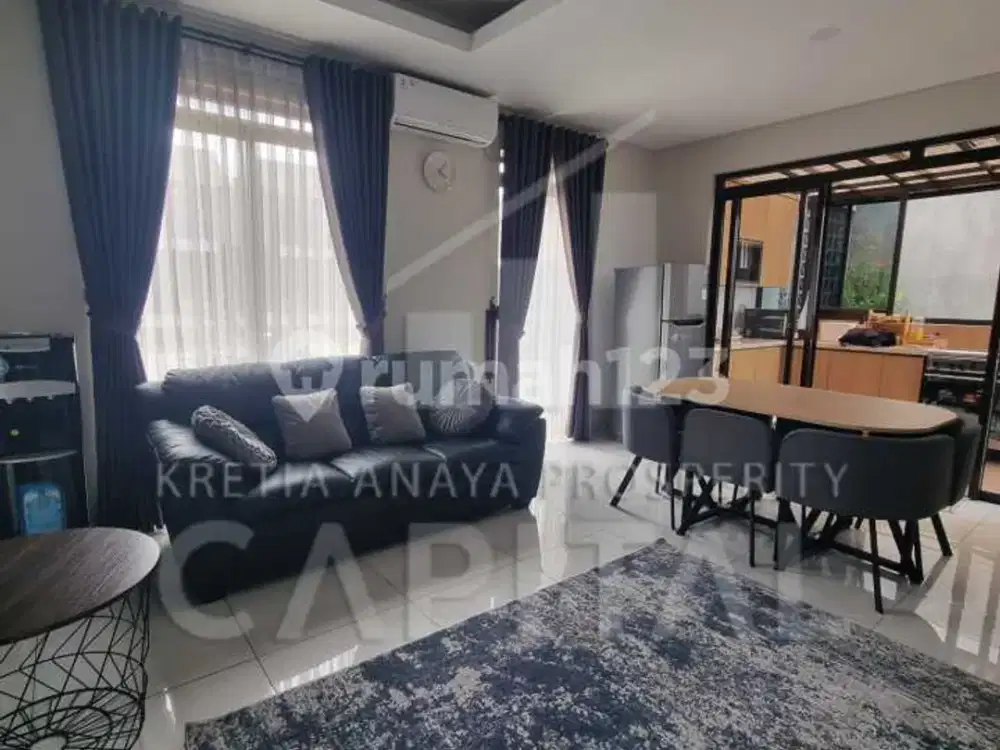Rumah Full Furnished dengan Posisi Hook di Kota Baru Parahyangan