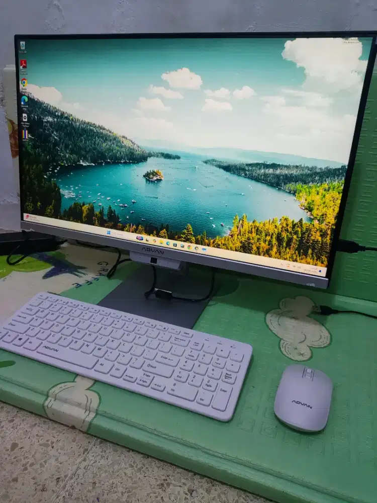 PC aio Advan one 2023 fullset dus kondisi second mulus seperti baru
