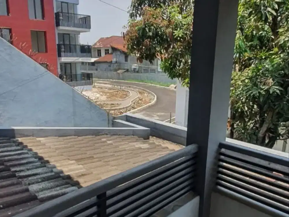 rumah 2 lantai siap huni komplek situsari buah batu bandung