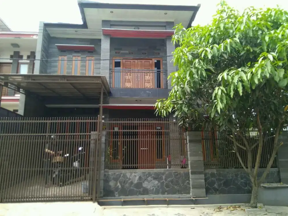 rumah bagus 2 lantai siap huni arcamanik bandung