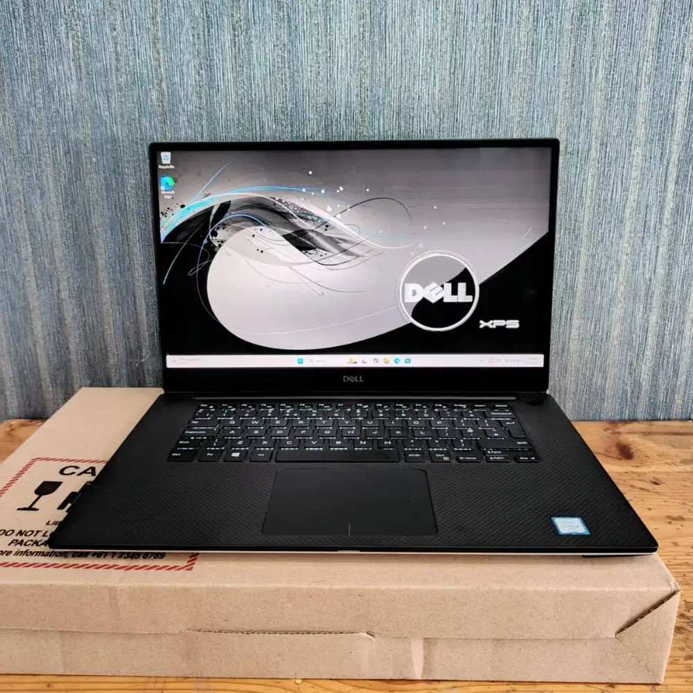 Dijual Dell Mobile Precision 5540 – Intel Core i9-9880H