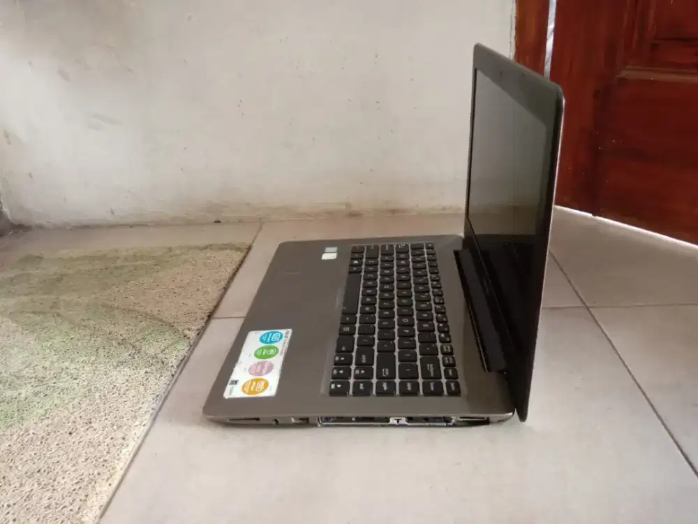 Asus a456HQ i7 invidia