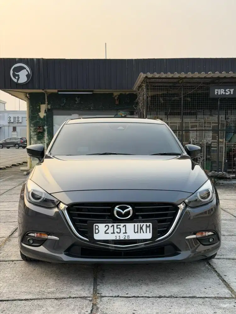 (Km Low 50ribu Record) MAZDA 3 HATCBACK 2.0 SKYAKTIVE AT 2018