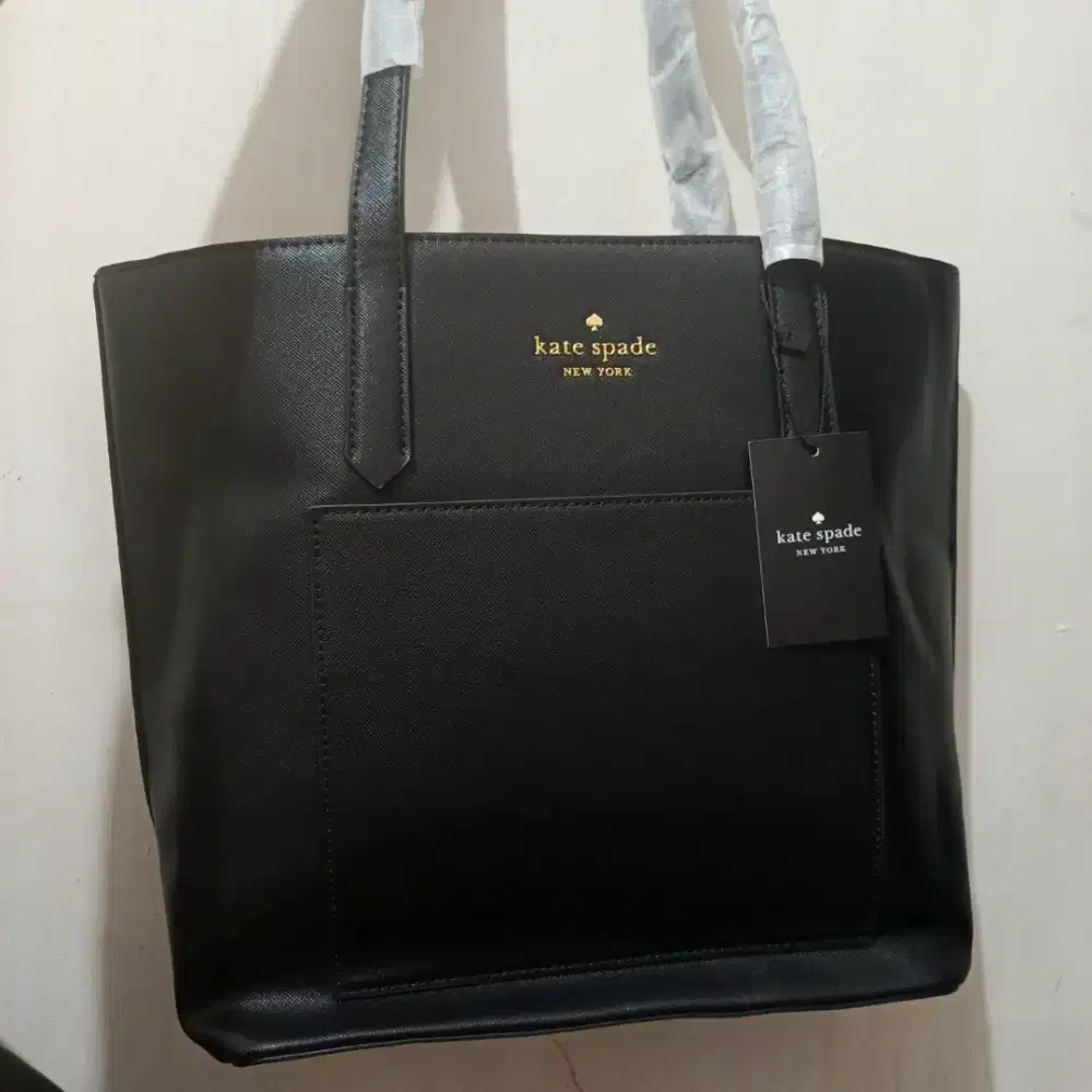 Tas wanita merk Kate Spade
