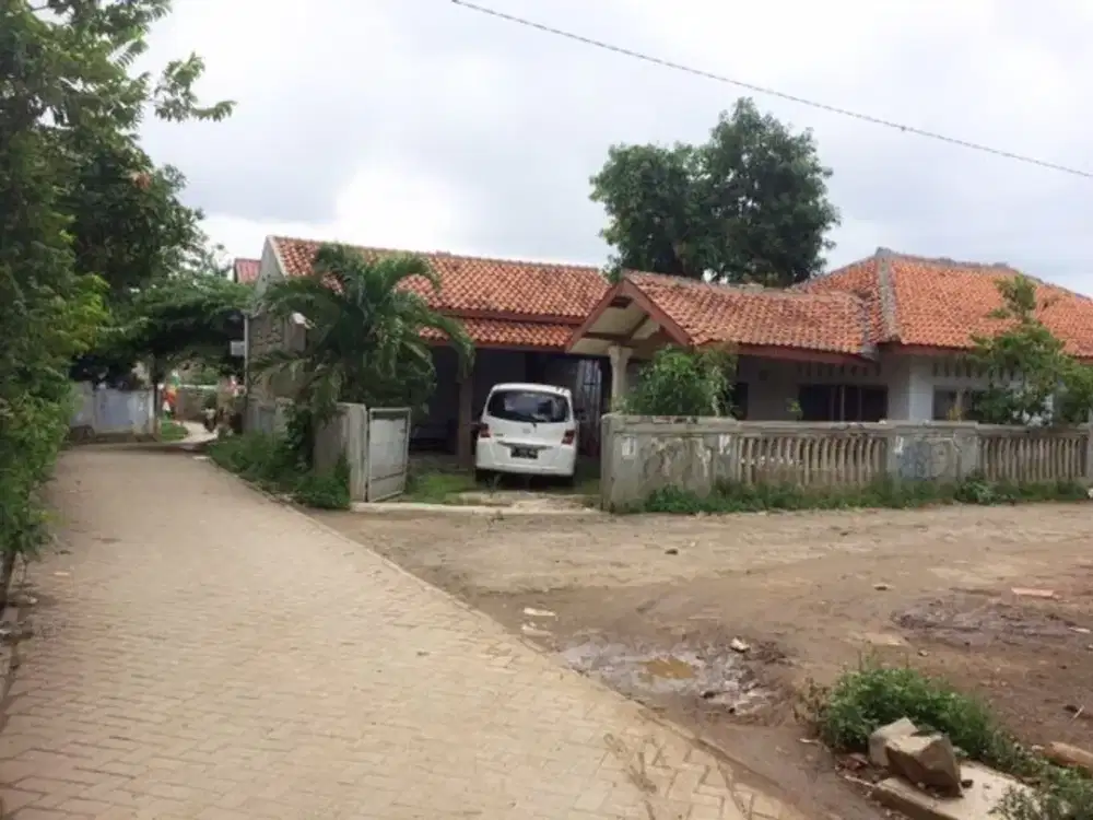 Dijual Rumah Hitung Tanah Area Strategis Dekat Sekneg dan Mall Alam Sutera Tangerang