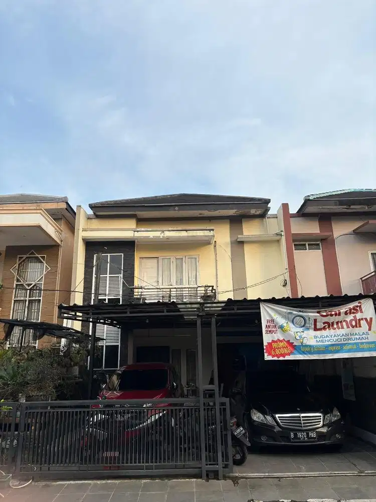 RUMAH DI ISLAMIC VILLAGE. KELAPA DUA TANGERANG BY