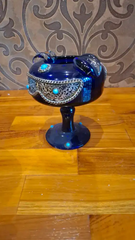 Asbak kristal kobalt biru