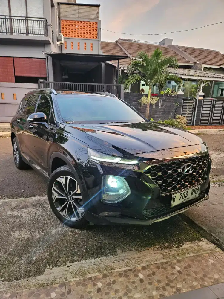 Hyundai Santa Fe kondisi full pri dan full service record hyundai.
