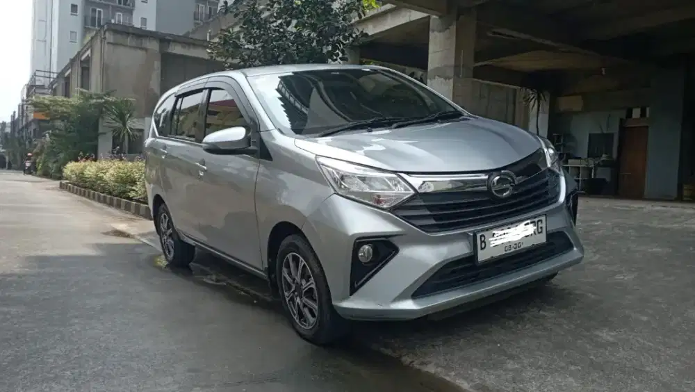 Daihatsu Sigra R 1.2 AT