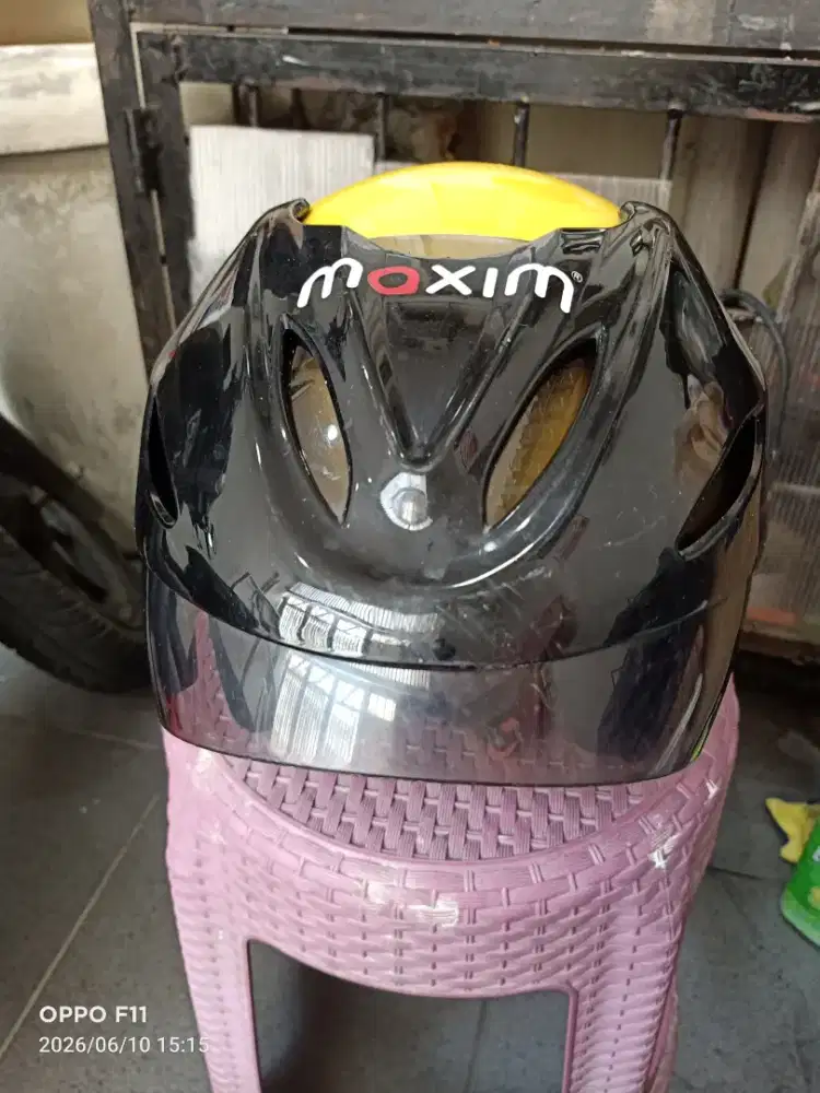 Helm ojol busa masih bagus
