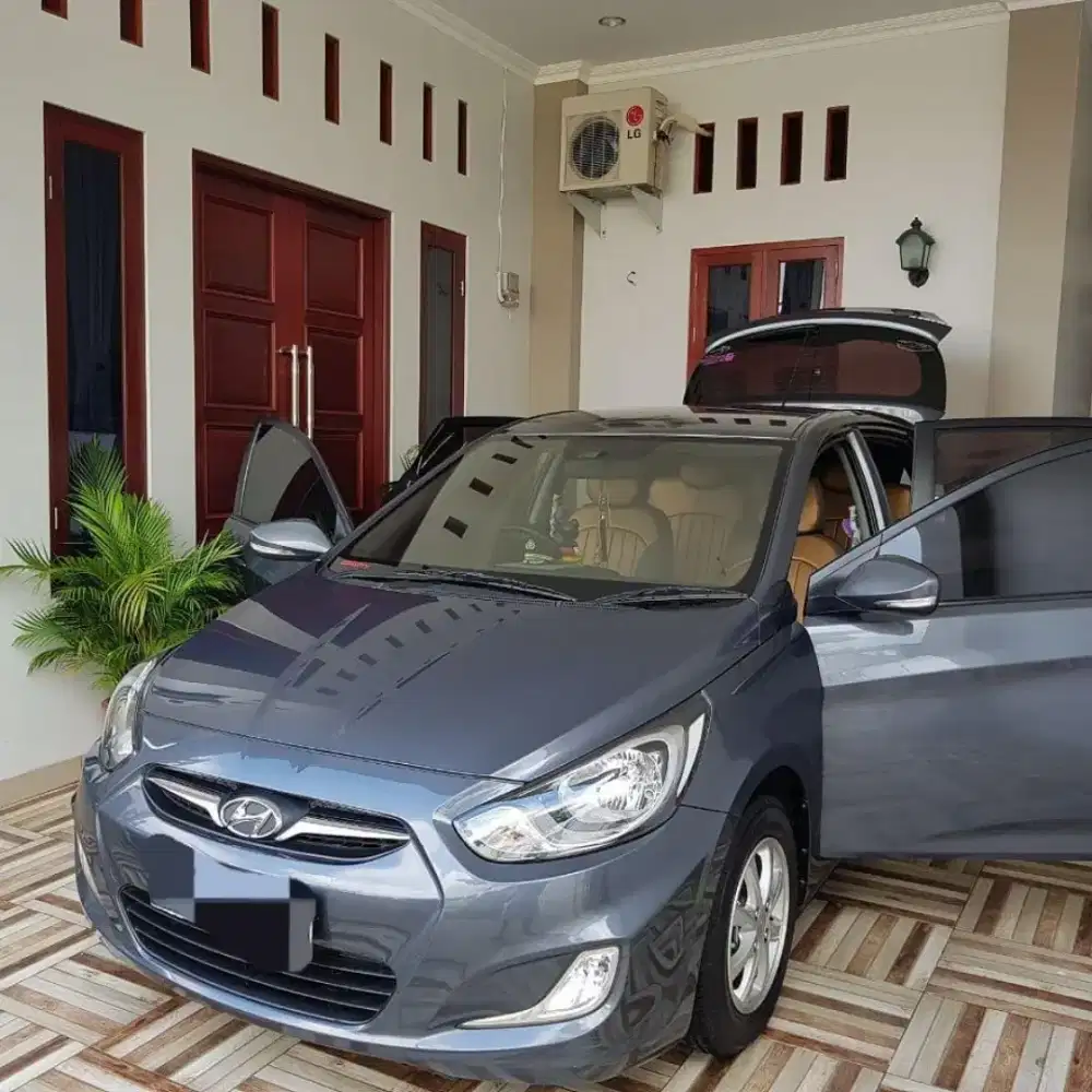 HYUNDAI GRAND AVEGA GL 2012 MANUAL