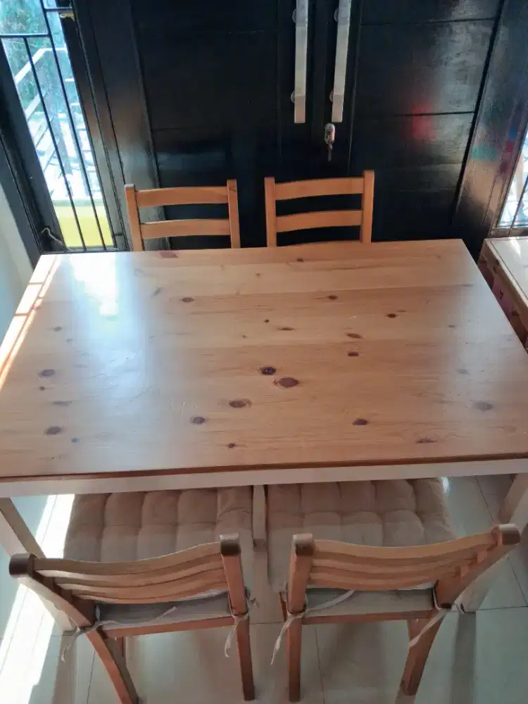 IKEA Meja Makan / LERHAMN Pinewood  118 x 74 x 75 cm