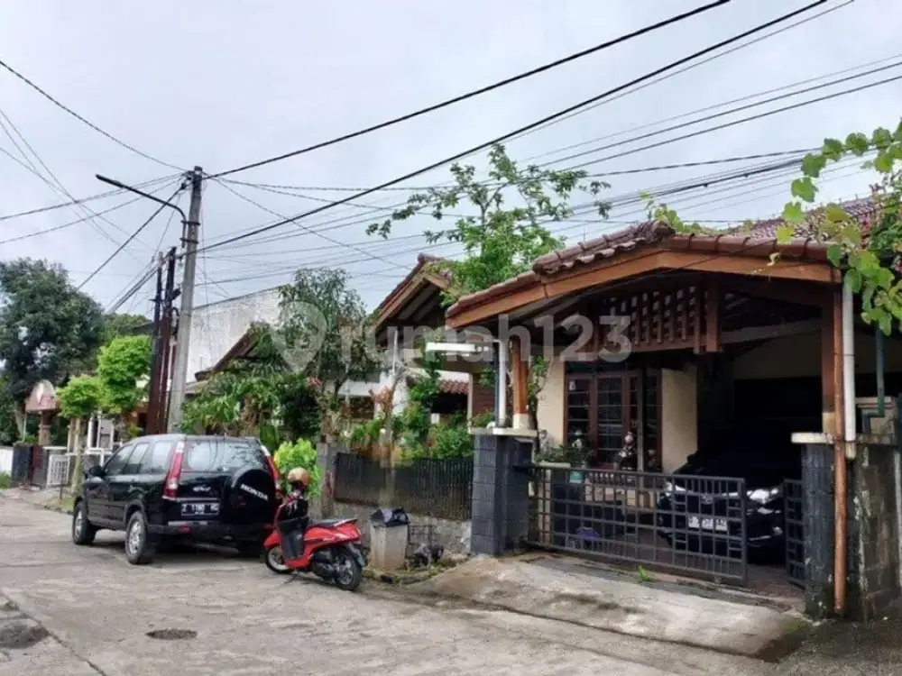 Rumah Murah Hitung Tanah di Komplek Gunung Batu Pasteur