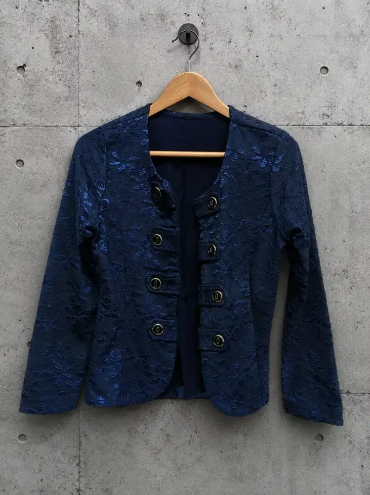 Blazer Kerja Wanita Kerah Shanghai Motif Renda