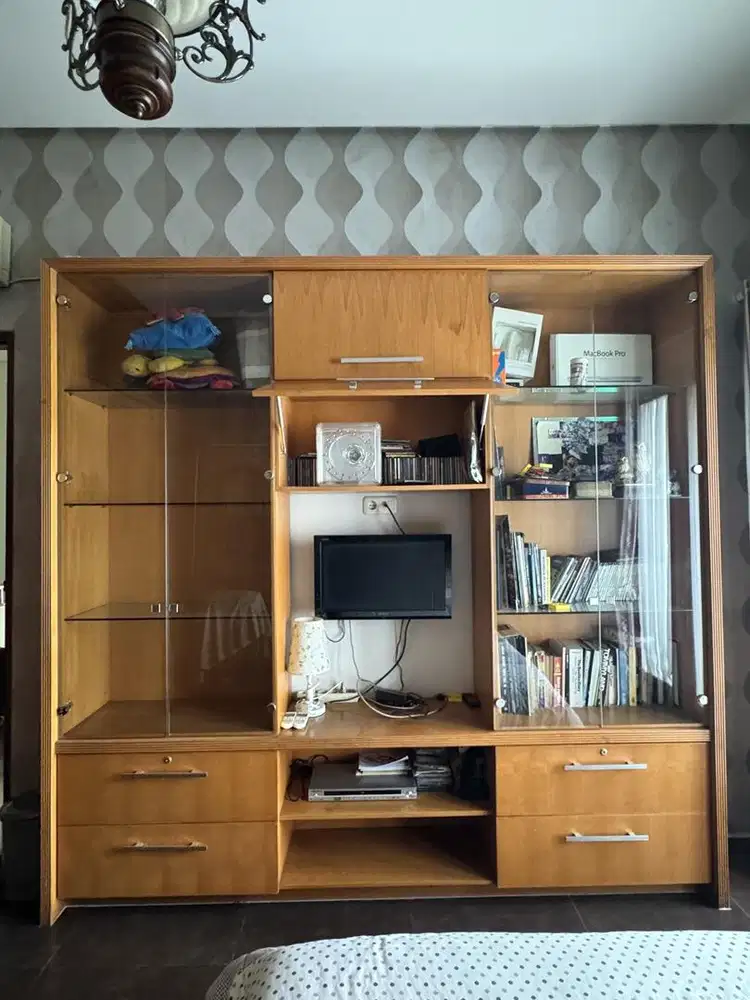 Lemari TV / Wall Unit Modern Minimalis